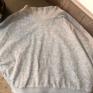 Flirtitude MD gray active crop sweater